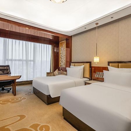 Chengdu Cynn Hotel Exterior photo