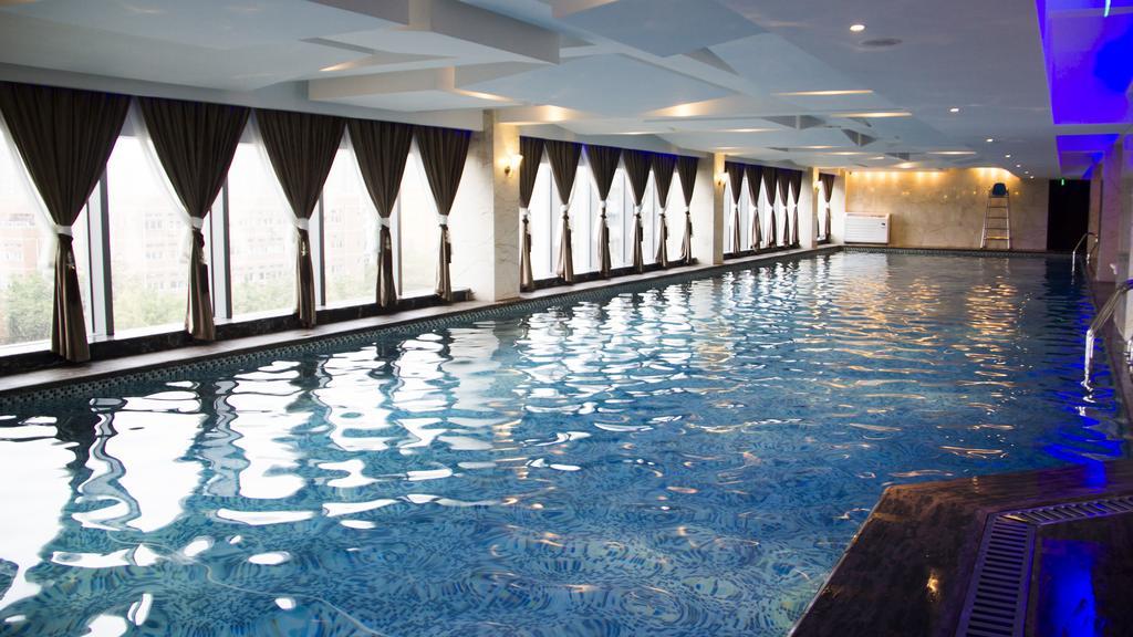Chengdu Cynn Hotel Exterior photo