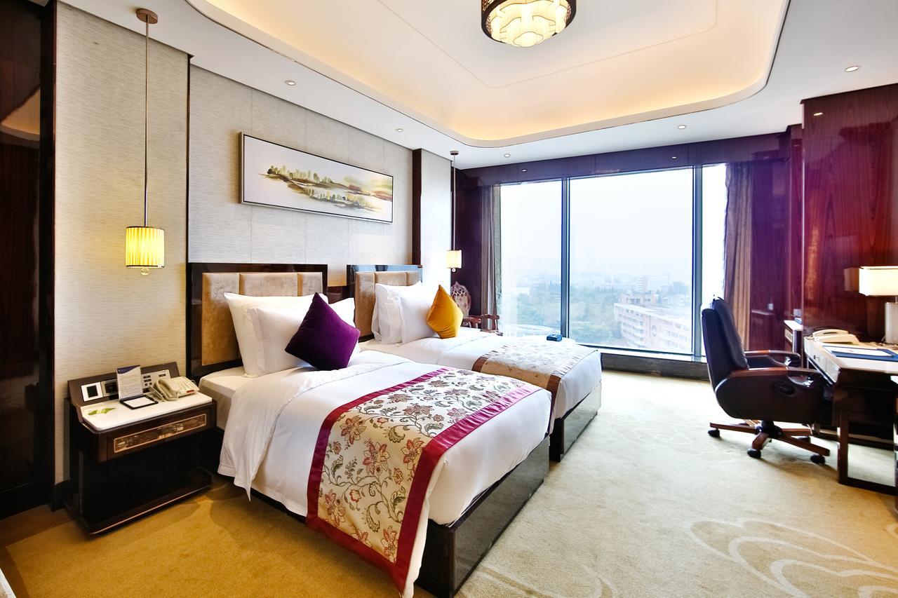 Chengdu Cynn Hotel Exterior photo